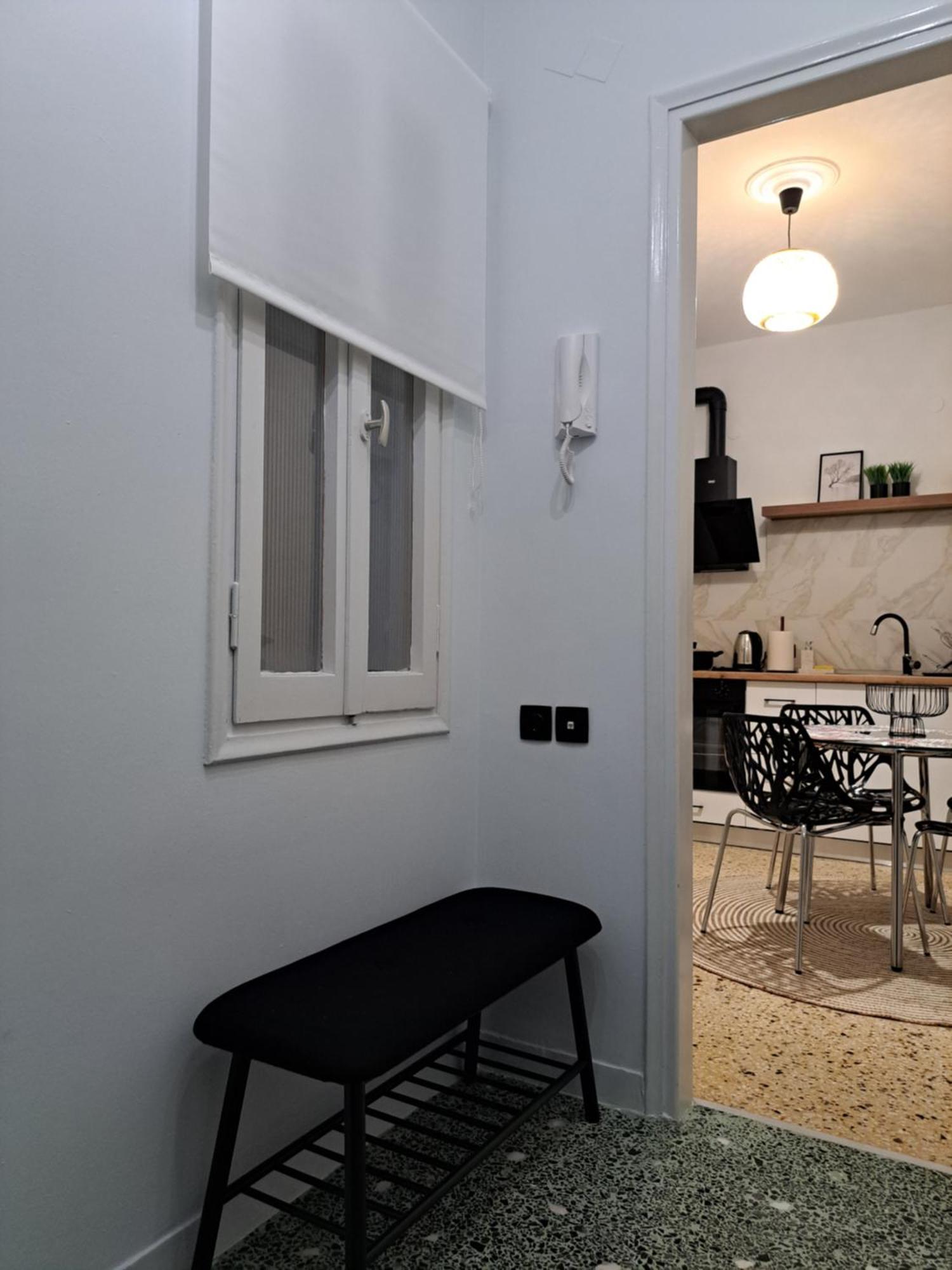 Stylish City Center Apartment Sérres Eksteriør bilde