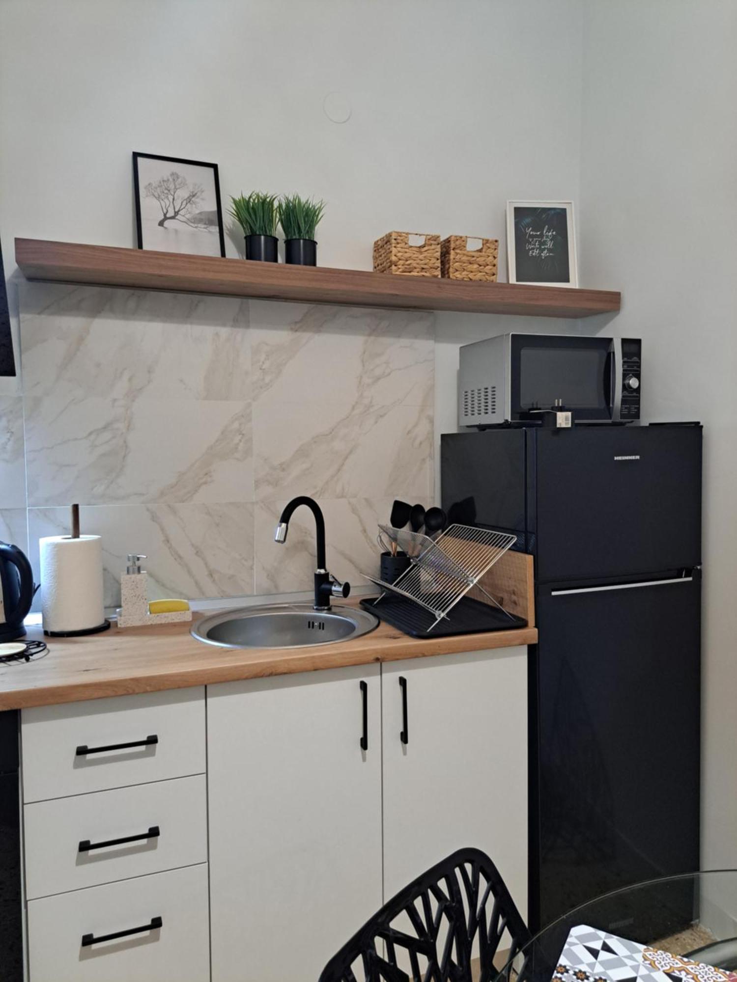 Stylish City Center Apartment Sérres Eksteriør bilde