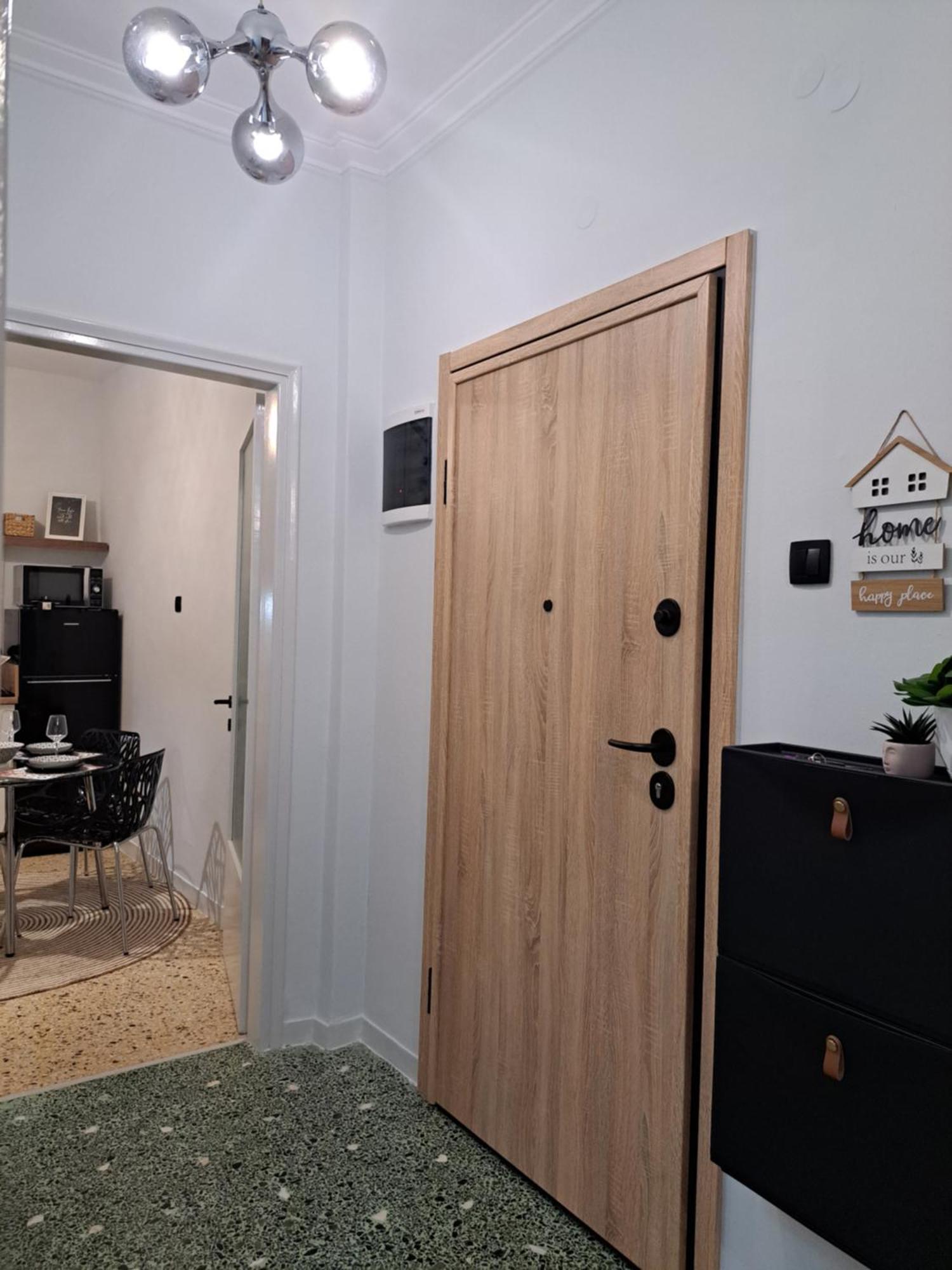Stylish City Center Apartment Sérres Eksteriør bilde