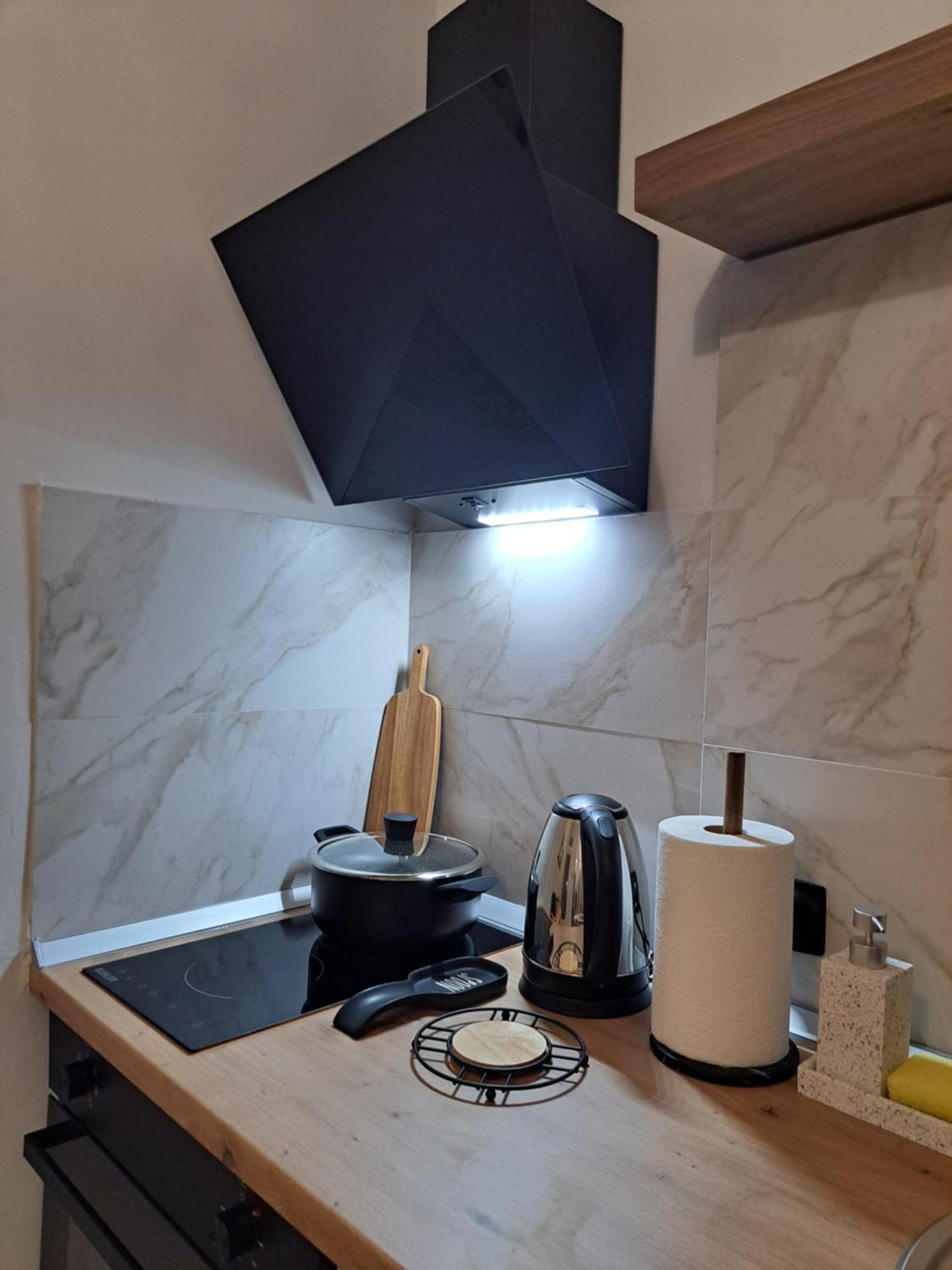 Stylish City Center Apartment Sérres Eksteriør bilde