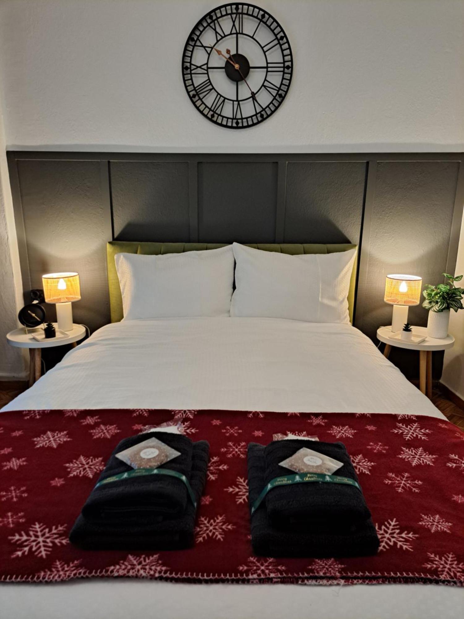 Stylish City Center Apartment Sérres Eksteriør bilde
